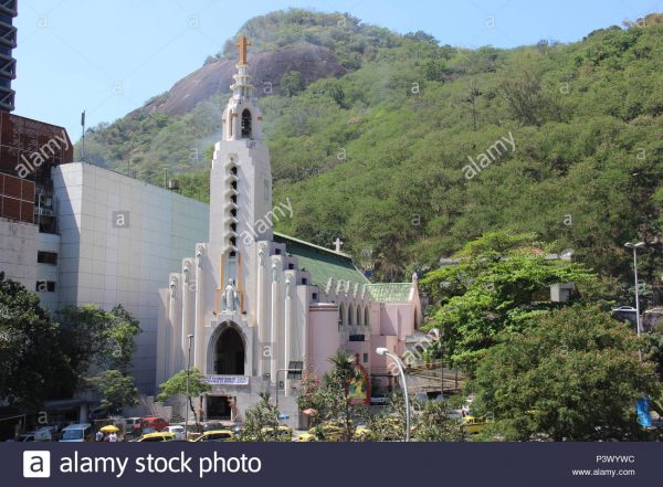igreja-de-santa-terezinha-do-menino-jesus-em-botafogo-na-zona-sul-do-rio-de-janeiro-P3WYWC